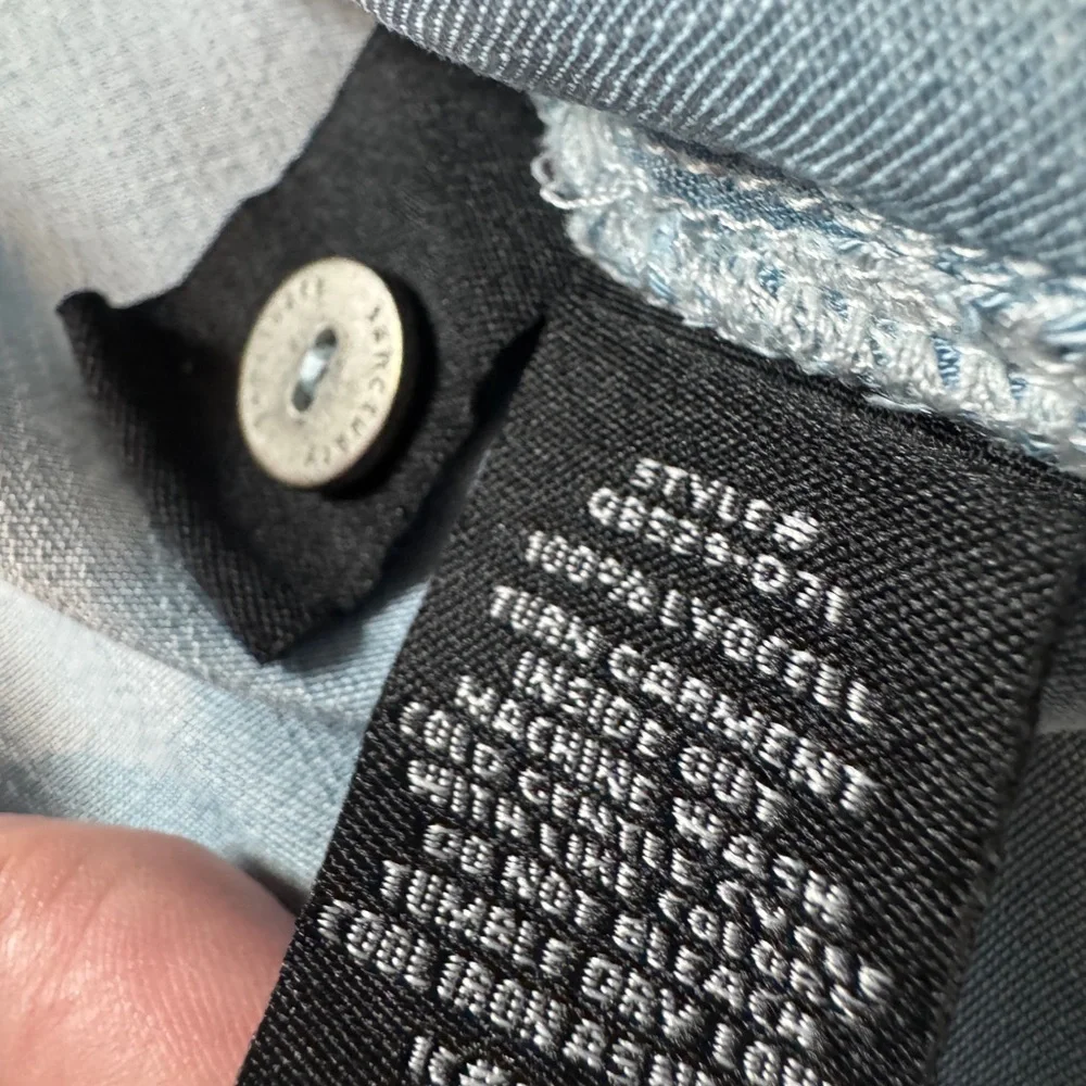 Sanctuary Small denim button down blouse blue - Picture 3 of 9